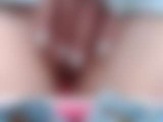 NaughtyBlooms's Live Sex Cam Show