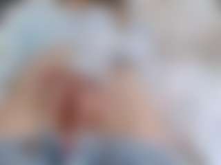 Live cam show with NaughtyBlooms - Squirt on live.xheat.ai