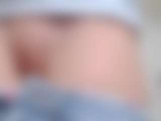 NaughtyBlooms's Live Sex Cam Show