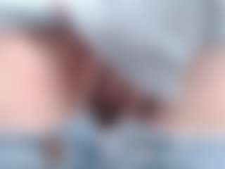 NaughtyBlooms's Live Sex Cam Show