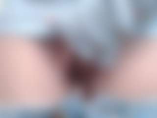 NaughtyBlooms's Live Sex Cam Show