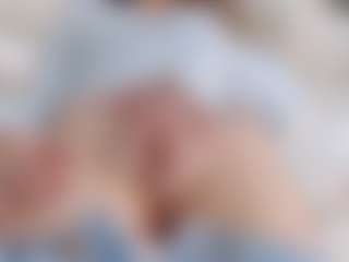 NaughtyBlooms's Live Sex Cam Show