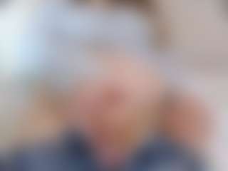 NaughtyBlooms's Live Sex Cam Show
