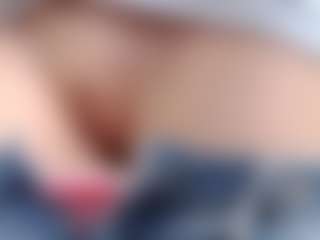NaughtyBlooms's Live Sex Cam Show