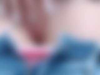 NaughtyBlooms's Live Sex Cam Show
