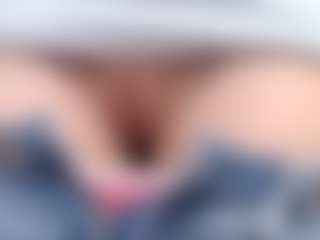 NaughtyBlooms's Live Sex Cam Show