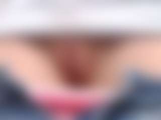 NaughtyBlooms's Live Sex Cam Show