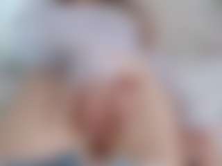 NaughtyBlooms's Live Sex Cam Show