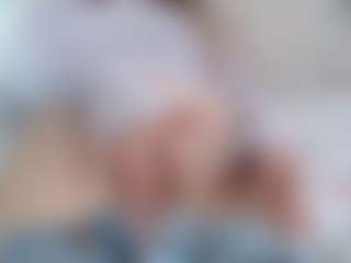 NaughtyBlooms's Live Sex Cam Show