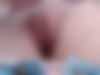 NaughtyBlooms's Live Sex Cam Show