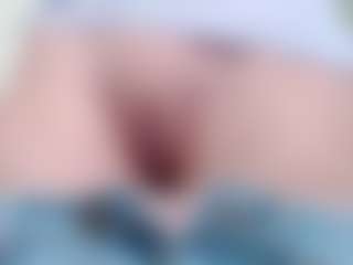 NaughtyBlooms's Live Sex Cam Show