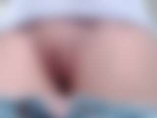 NaughtyBlooms's Live Sex Cam Show