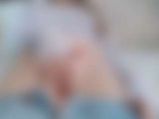 NaughtyBlooms's Live Sex Cam Show