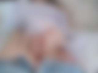 NaughtyBlooms's Live Sex Cam Show