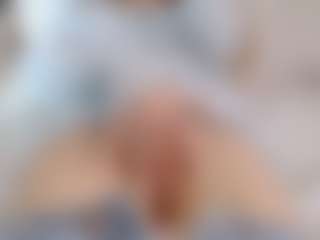 NaughtyBlooms's Live Sex Cam Show