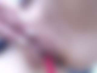 NaughtyBlooms's Live Sex Cam Show
