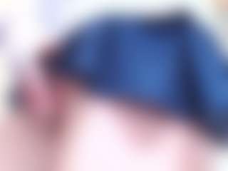NaughtyBlooms's Live Sex Cam Show