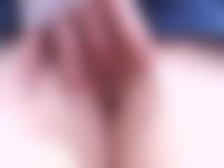 NaughtyBlooms's Live Sex Cam Show