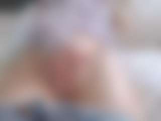 NaughtyBlooms's Live Sex Cam Show