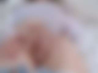 NaughtyBlooms's Live Sex Cam Show