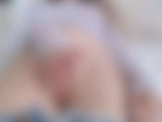 NaughtyBlooms's Live Sex Cam Show