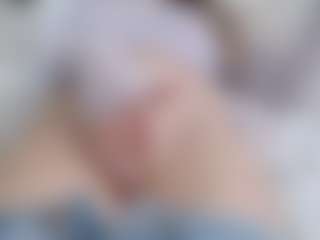 NaughtyBlooms's Live Sex Cam Show