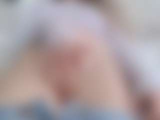 NaughtyBlooms's Live Sex Cam Show