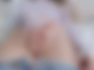 NaughtyBlooms's Live Sex Cam Show