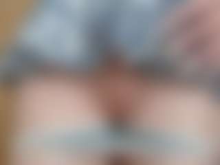 NaughtyBlooms's Live Sex Cam Show