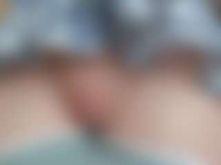 NaughtyBlooms's Live Sex Cam Show