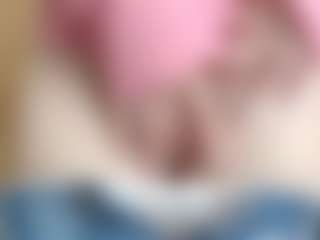NaughtyBlooms's Live Sex Cam Show