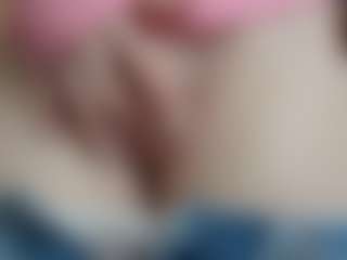 NaughtyBlooms's Live Sex Cam Show