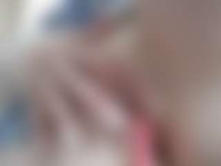 NaughtyBlooms's Live Sex Cam Show