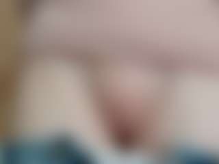 NaughtyBlooms's Live Sex Cam Show