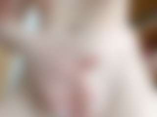 NaughtyBlooms's Live Sex Cam Show