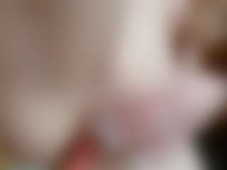 NaughtyBlooms's Live Sex Cam Show