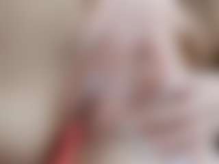 NaughtyBlooms's Live Sex Cam Show