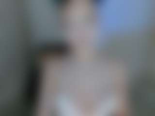 Live cam show with GloweMe - Flat Chested on Camsoda