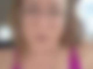 Lona P.'s Live Sex Cam Show