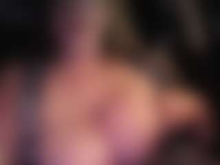 Lona P.'s Live Sex Cam Show