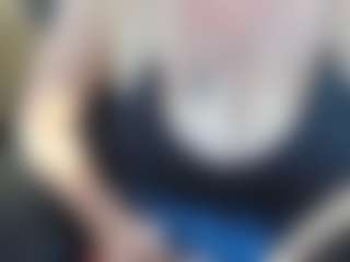 Lona P. MILF webcam performer live streaming