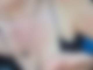 Lona P. MILF webcam performer live streaming