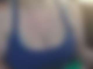 Lona P.'s Live Sex Cam Show