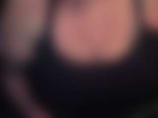 Lona P.'s Live Sex Cam Show