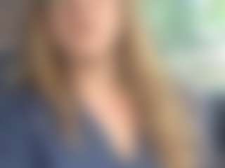 Lona P. MILF webcam performer live streaming