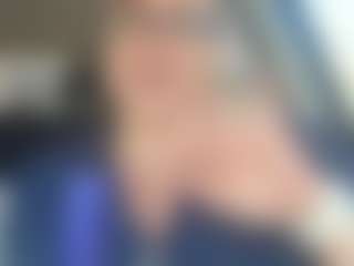 Lona P. MILF webcam performer live streaming