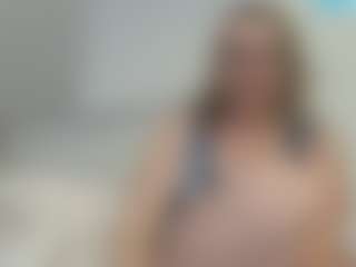 Lona P.'s Live Sex Cam Show