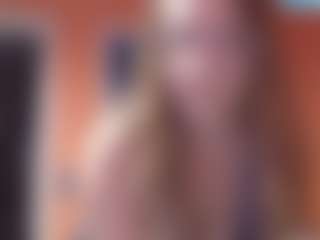 Lona P.'s Live Sex Cam Show