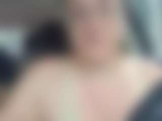 Live cam show with Lona P. - Curvy MILF on xxxlivecams.org