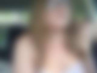 Lona P.'s Live Sex Cam Show